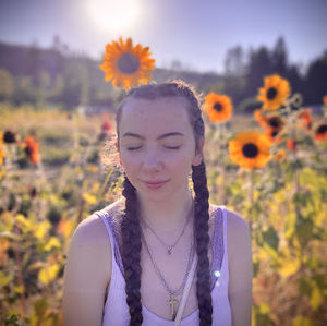 Meet your Posher, Nikoya